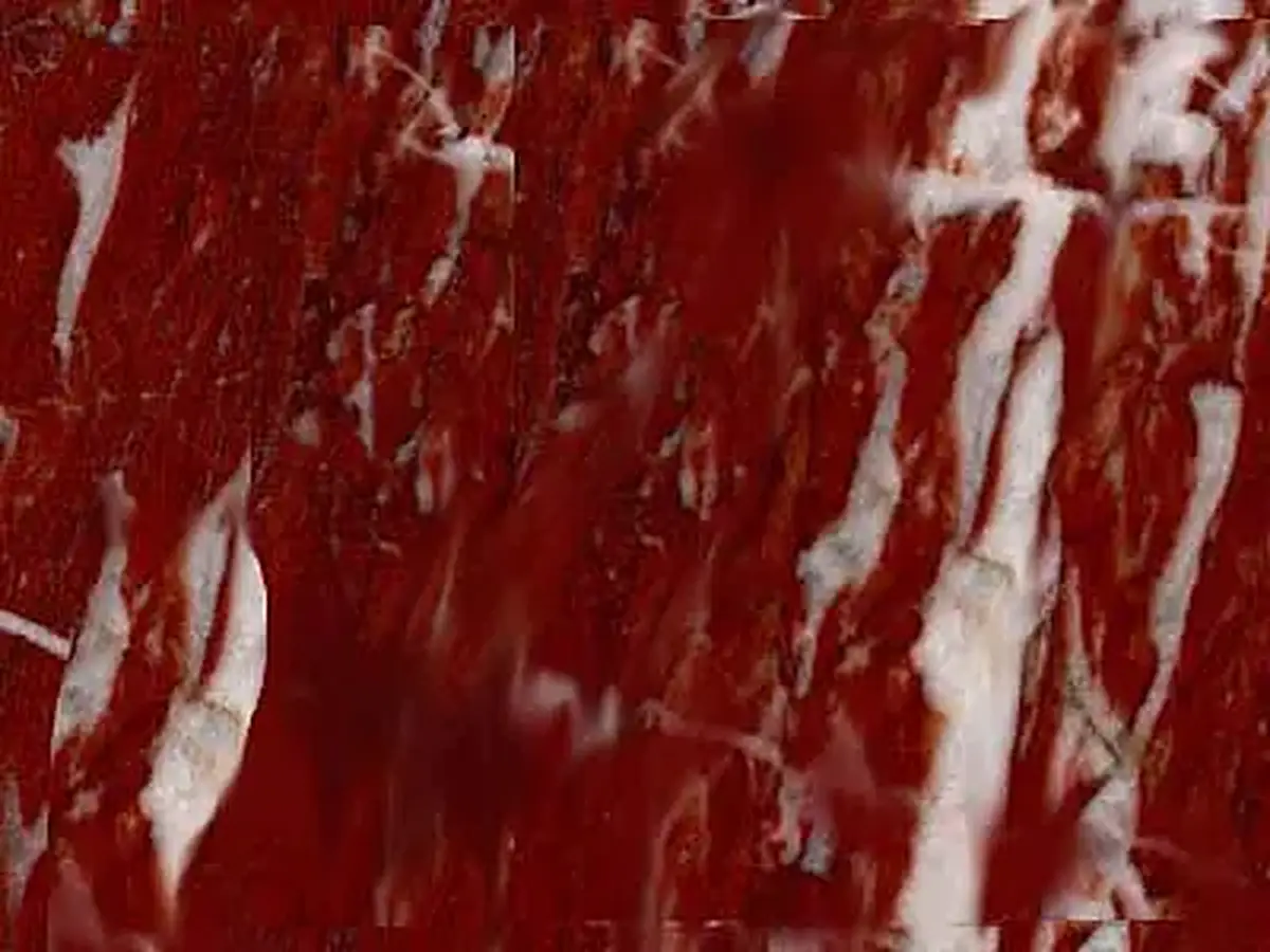 Rouge de France Kalkstein, polierte Probe – Marmi di Carrara – braun, schwarz (1)