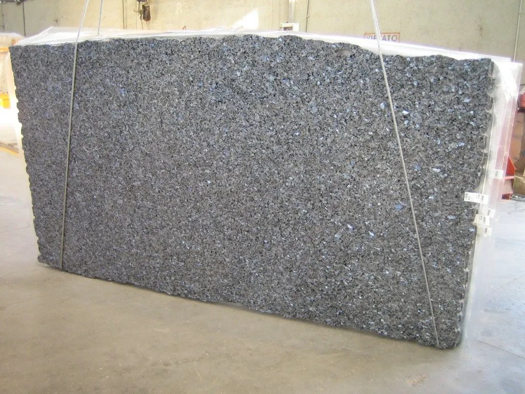 Royal Pearl granito, superficie di lastra – Marmi di Carrara – grigio, viola (1)