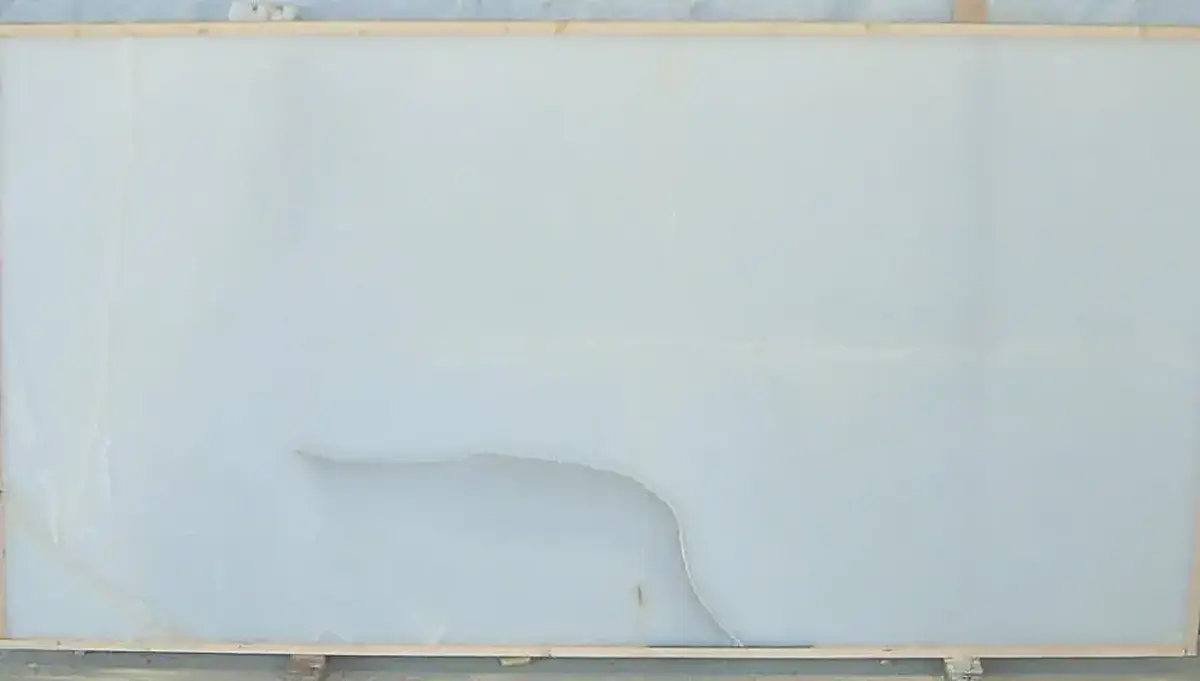 Royal White Onyx ónix, superficie de losa – Marmi di Carrara – gris claro, marfil (4)