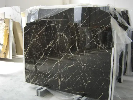 Saint Laurent marble slab surface – Marmi di Carrara – charcoal, ivory (16)