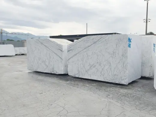 Statuarietto marble slab surface – Marmi di Carrara – light grey, white (11)