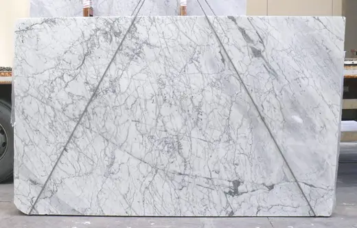 Statuarietto marble slab surface – Marmi di Carrara – light grey, ivory (38)