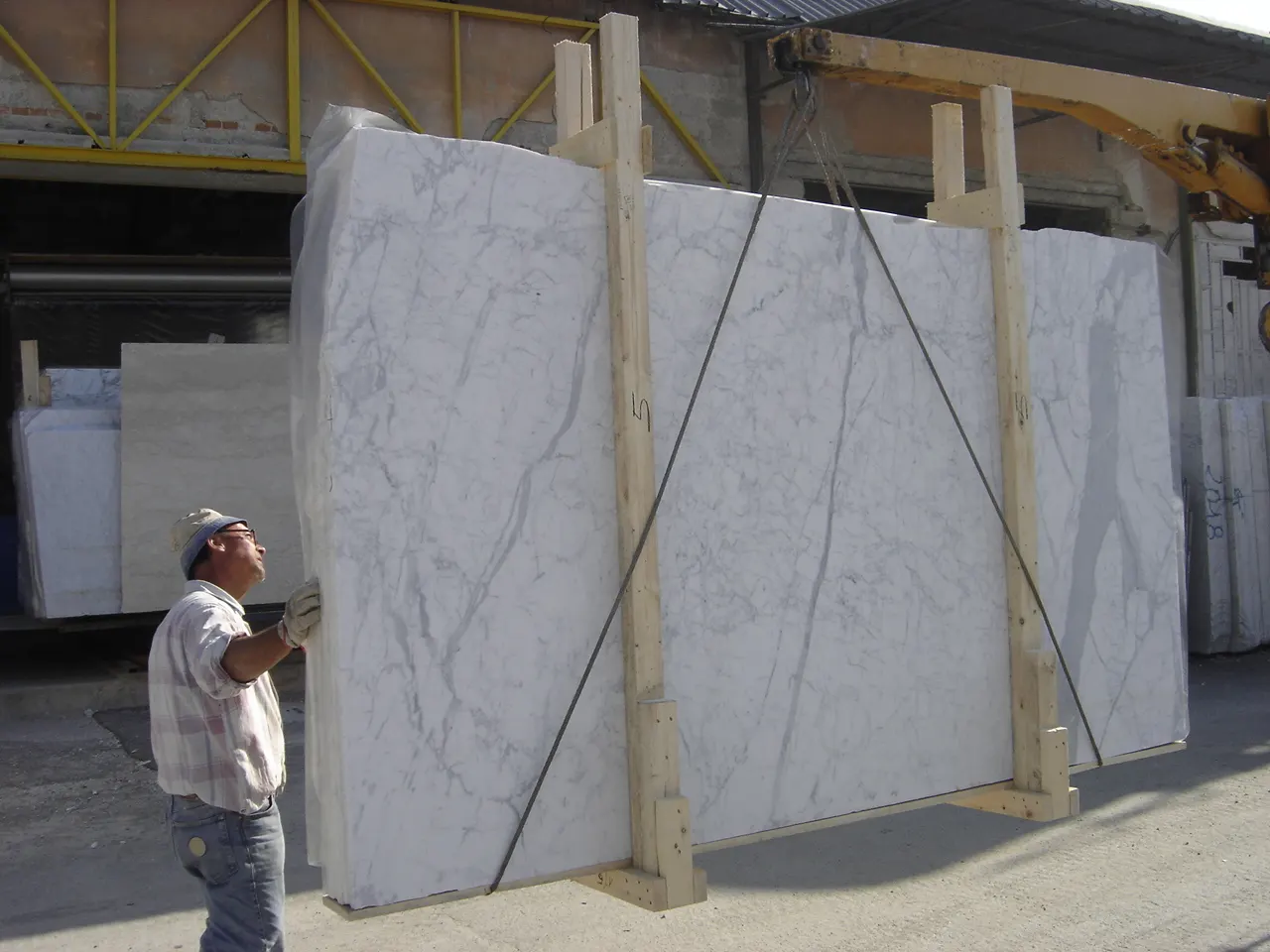 Statuarietto marble slab surface – Marmi di Carrara – grey, green (46)
