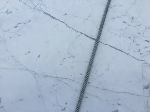Statuarietto marble slab surface – Marmi di Carrara – light grey (5)