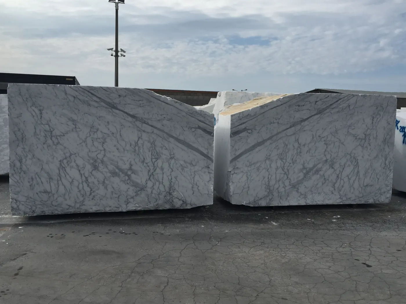 Statuarietto marble slab surface – Marmi di Carrara – green, light grey (8)