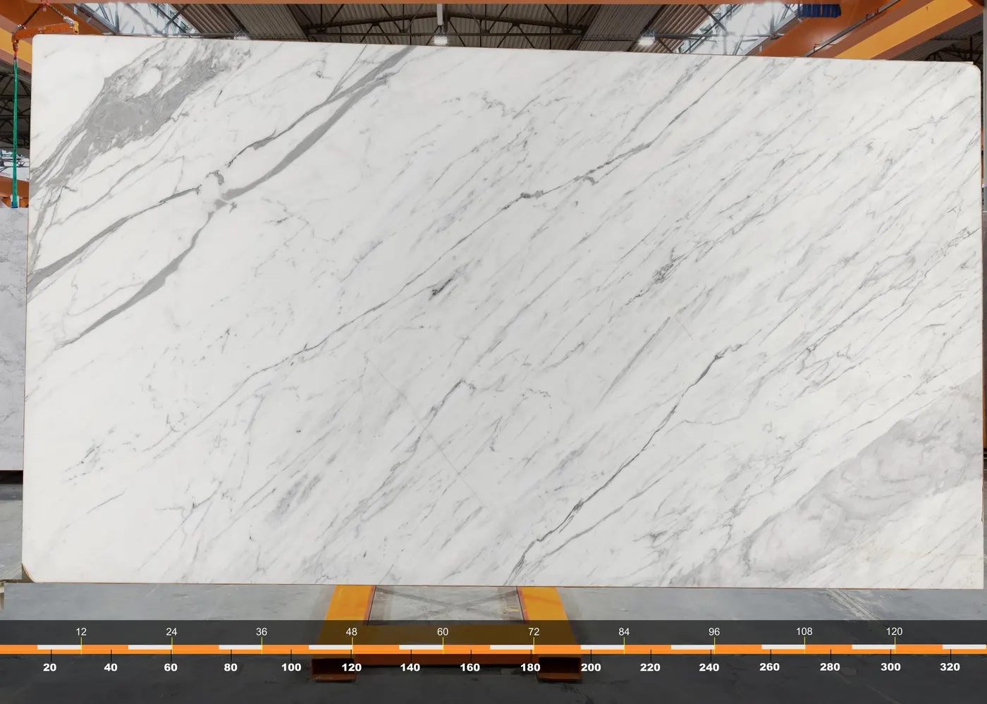 Statuario marmo, superficie di lastra – Marmi di Carrara – avorio, grigio chiaro (20)
