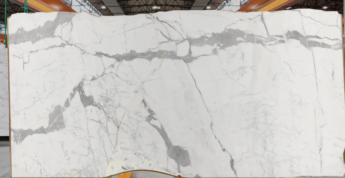 Statuario marmo, superficie di lastra – Marmi di Carrara – avorio, bianco (22)