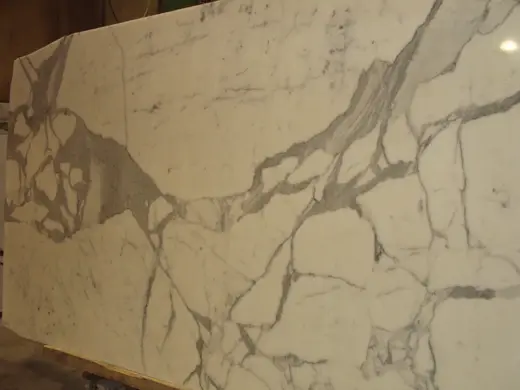 Statuario marmo, superficie di lastra – Marmi di Carrara – grigio, beige (34)