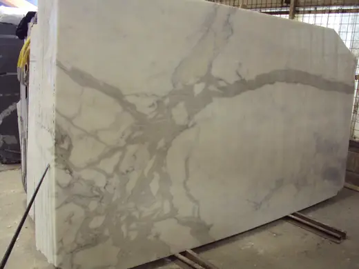Statuario marmo, superficie di lastra – Marmi di Carrara – grigio, marrone (37)