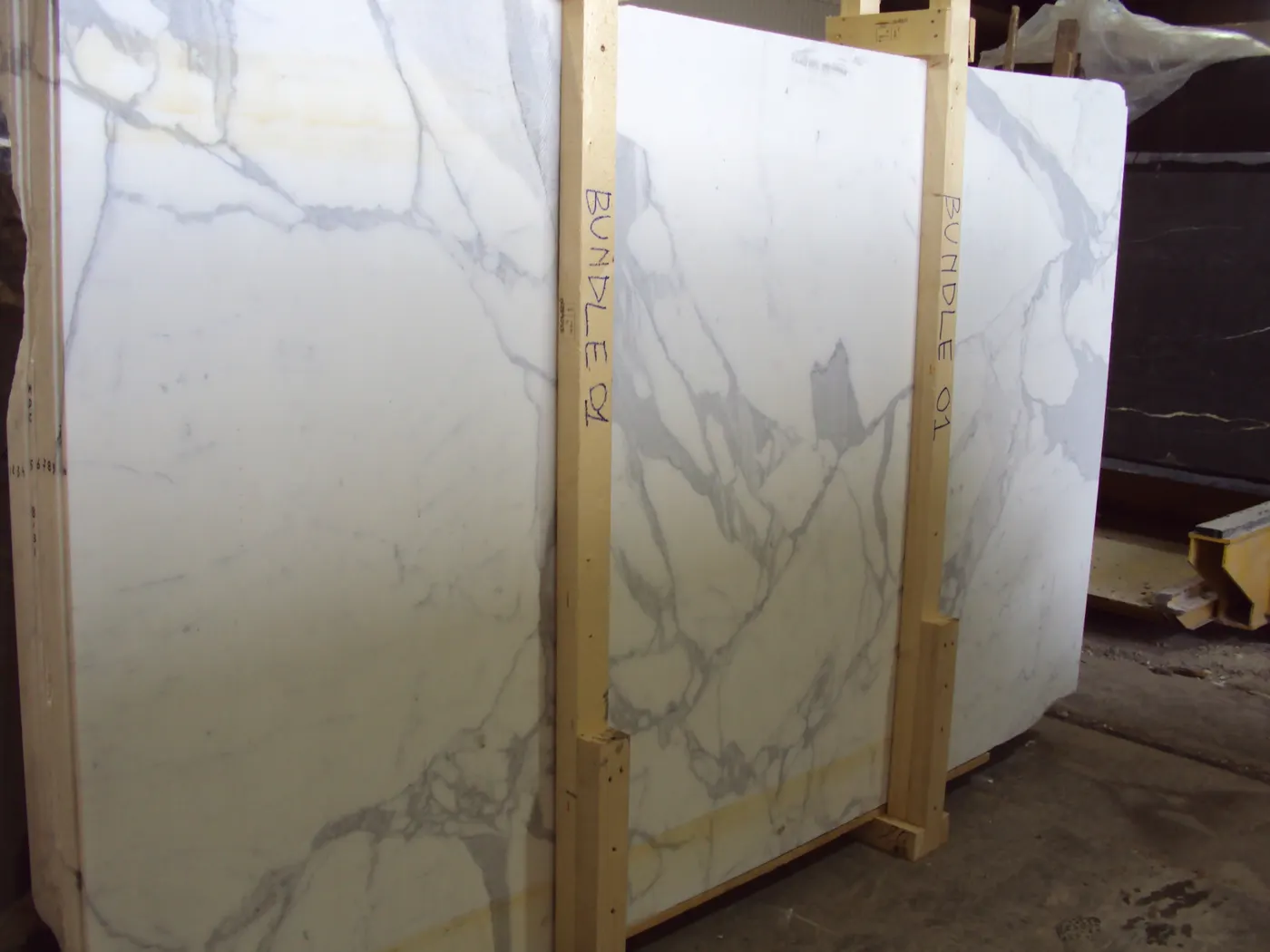 Statuario Marmor, Plattenoberfläche – Marmi di Carrara – grün, anthrazit (38)