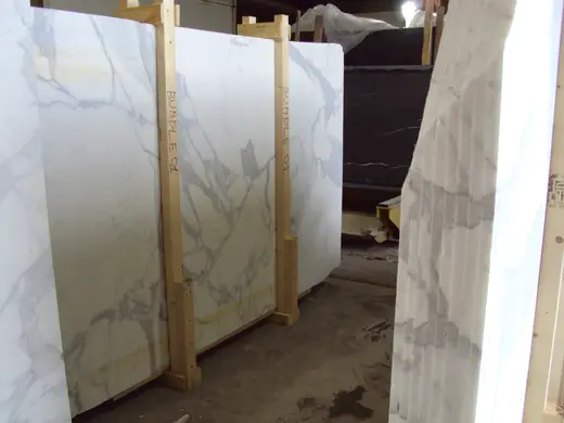 Statuario marmo, superficie di lastra – Marmi di Carrara – grigio chiaro, antracite (39)