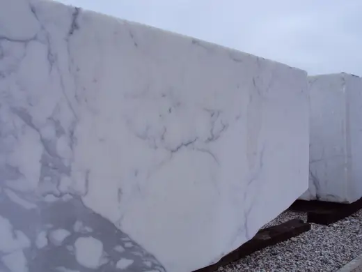 Statuario marmo, superficie di lastra – Marmi di Carrara – grigio, viola (42)