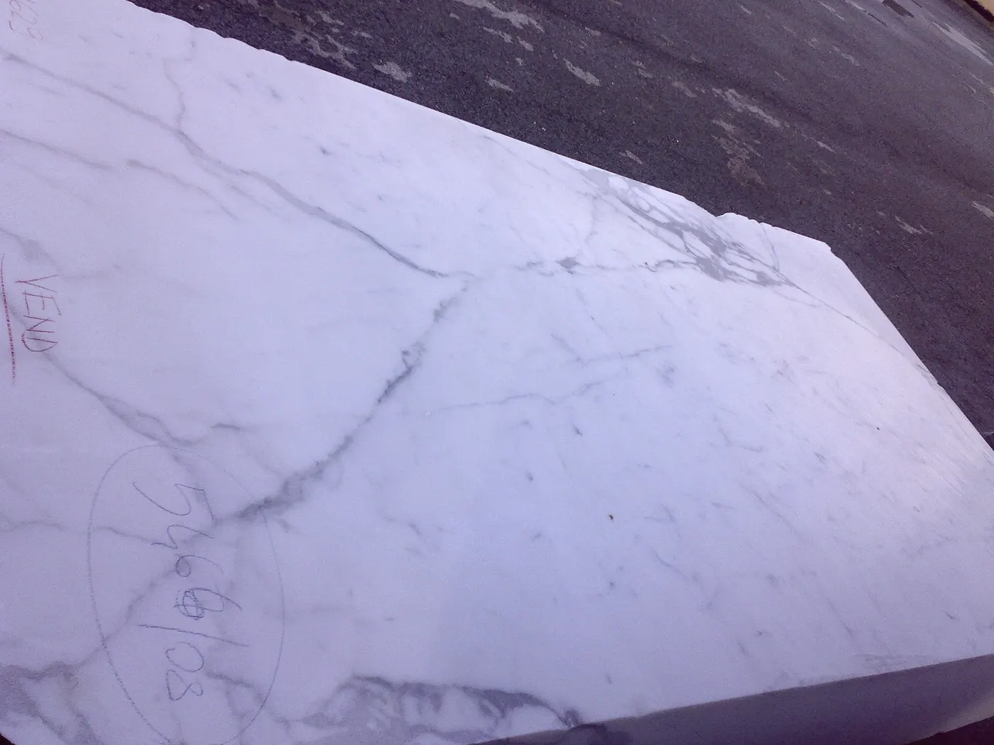 Statuario marmo, superficie di lastra – Marmi di Carrara – grigio chiaro, antracite (53)
