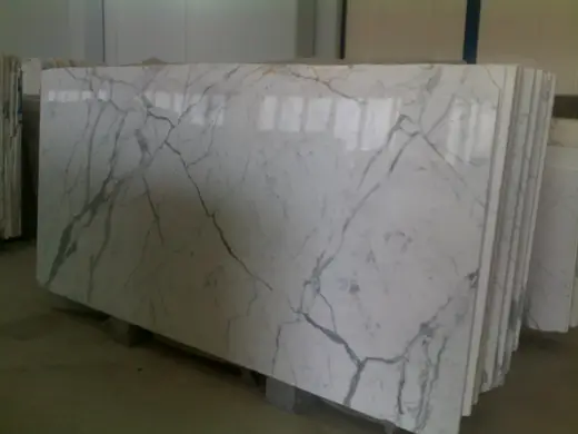 Statuario marmo, superficie di lastra – Marmi di Carrara – grigio, nero (56)