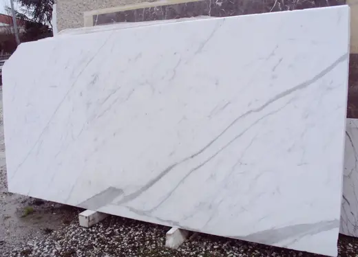Statuario marmo, superficie di lastra – Marmi di Carrara – grigio chiaro, verde (65)