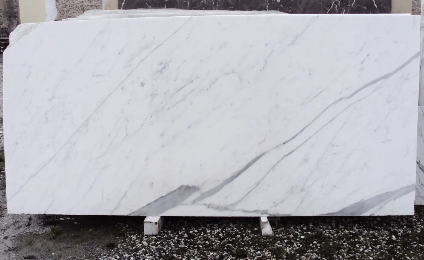 Statuario Marmor, Plattenoberfläche – Marmi di Carrara – elfenbein, anthrazit (66)