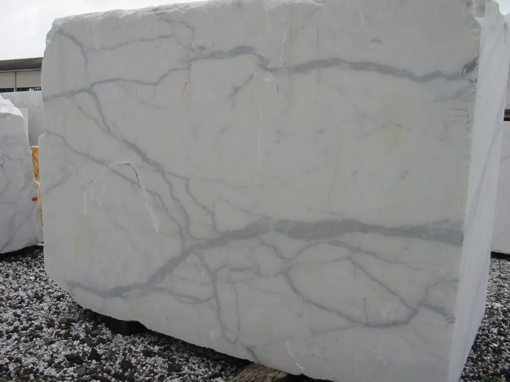 Statuario marmo, superficie di lastra – Marmi di Carrara – grigio, verde (80)