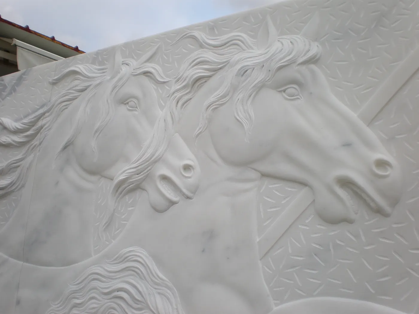 Statuario marmo, superficie di lastra – Marmi di Carrara – grigio chiaro, grigio (9)