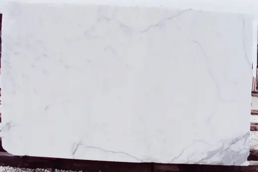Statuario Extra Marmor, Steinbruchblock – Marmi di Carrara – elfenbein, grau (33)