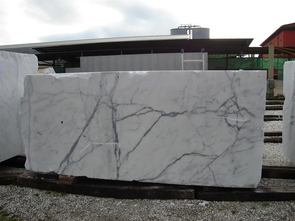 Statuario Extra мрамор, поверхность плиты – Marmi di Carrara – серый, фиолетовый (7)