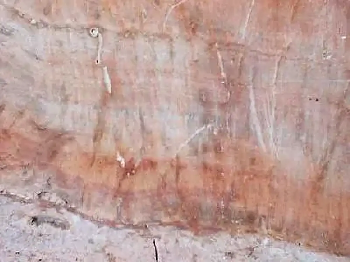 T 106 travertine polished sample – Marmi di Carrara – pink, light grey (1)