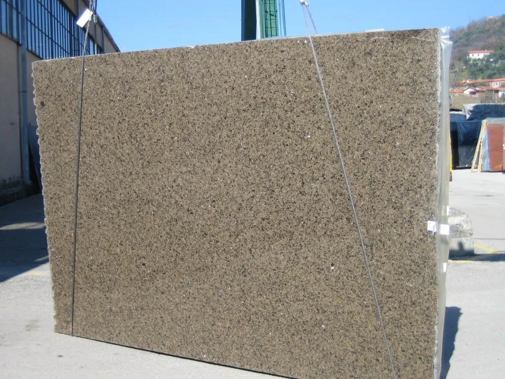 Tropic Brown granit, surface de dalle – Marmi di Carrara – gris, ivoire (3)