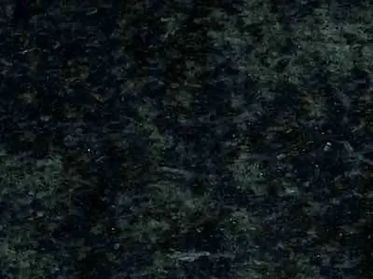Urmiah Green granite polished sample – Marmi di Carrara – black (1)