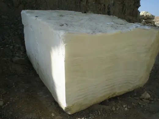 White Onyx onyx slab surface – Marmi di Carrara – grey, black (4)